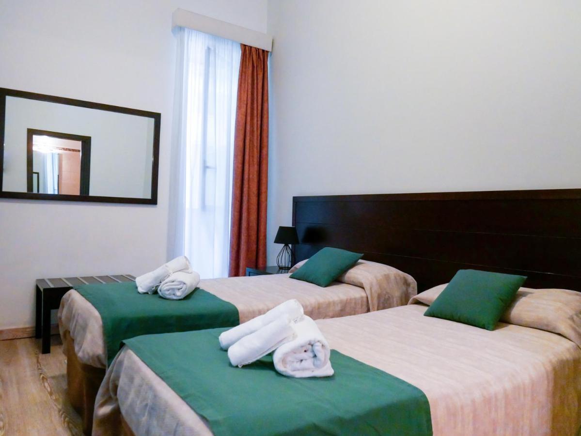 My Friend Antonia Bed & Breakfast บาร์เชลโลนา-ปอซโซ ดี กอตโต ภายนอก รูปภาพ